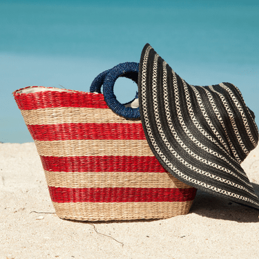 How to Choose a Beach Bag